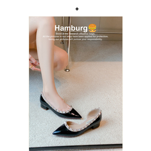 【汉堡Hamburg】黑色铆钉单鞋女尖头粗跟高跟鞋侧空漆皮包头凉鞋