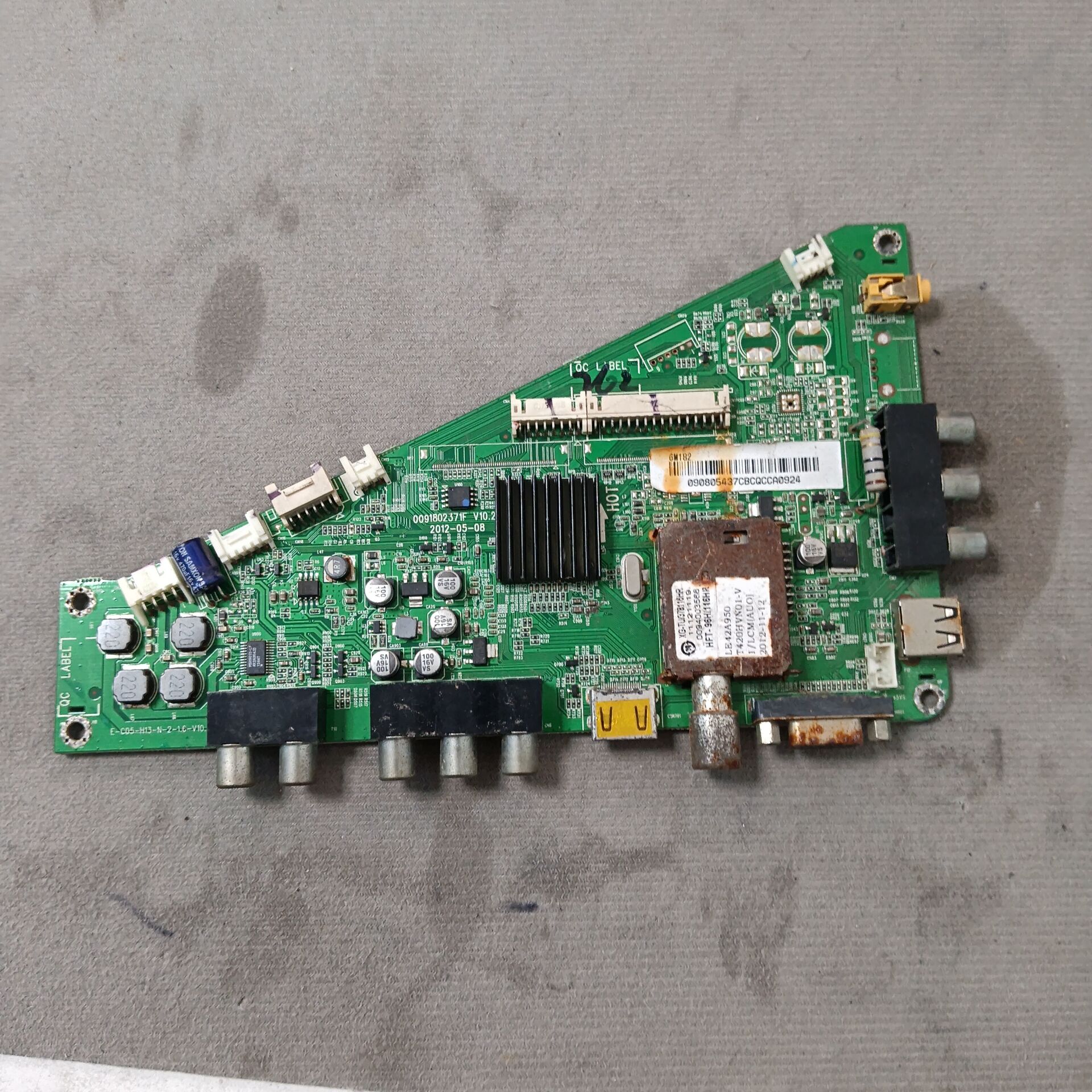 海尔LE42A950主板0091802371F V10.2 屏H420DFC-YAR0