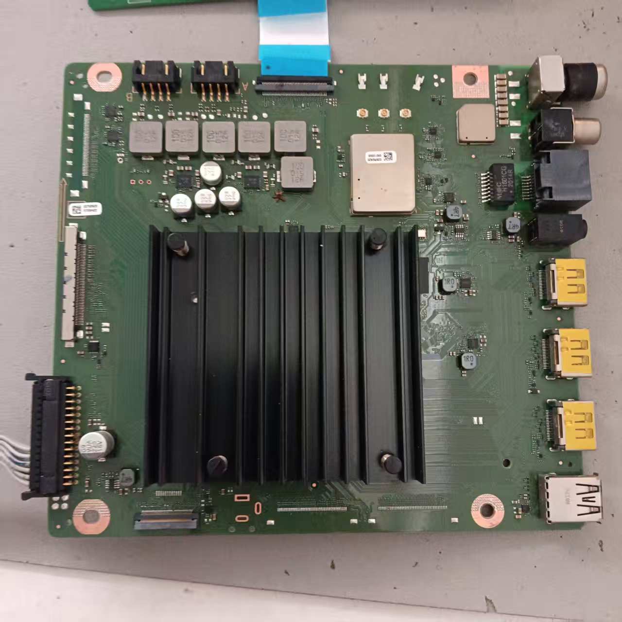 原装华为HEGE-560B电视主板IT1L0CKM VER.C RF HF屏BOEI650WQ1-S