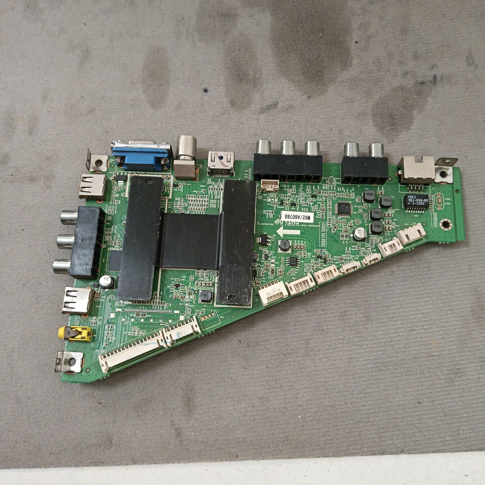 海尔D48MF7000主板 MSA6286-ZC01-01屏LSC480HN05