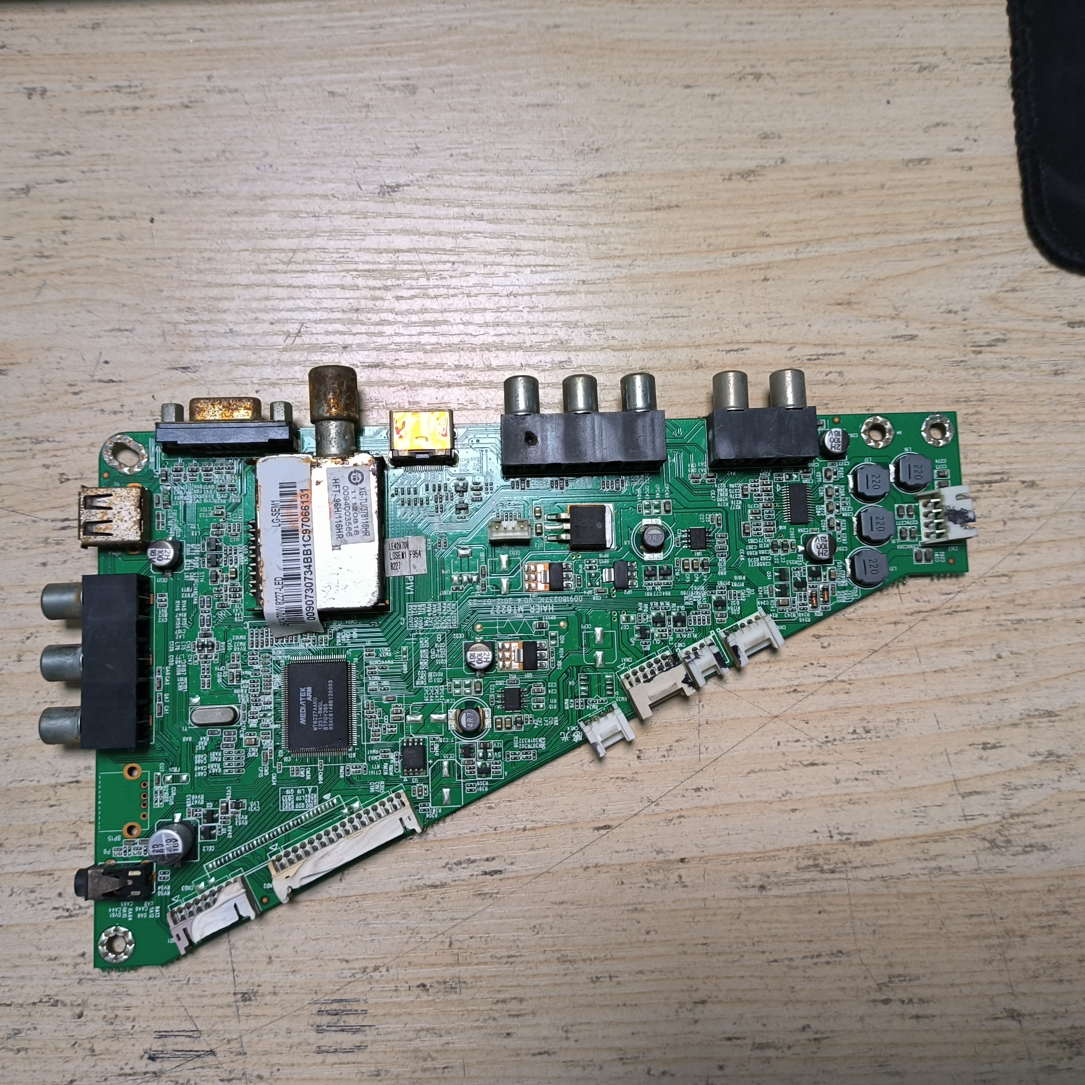 原装海尔LE42A70W主板0091802371C V0.4配屏LC420EUN SE M1