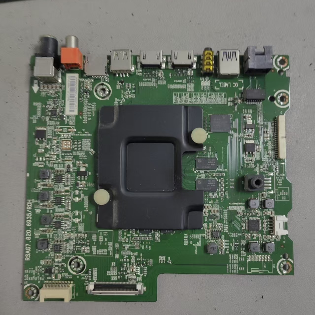 海信LED55N5700U(BOM2) 主板 RSAG7.820.6935屏HE550M7U83-L1