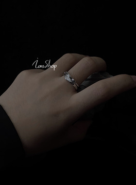 ions shop 冷淡风不规则褶皱折叠尾戒指环s925纯银饰小众中性异型