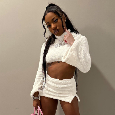 纯色休闲长袖修身短裙