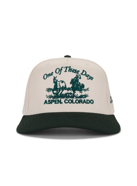 ONE OF THESE DAYS JUST FOR A MOMENT 帽类 奶油色REVOLVE小众新