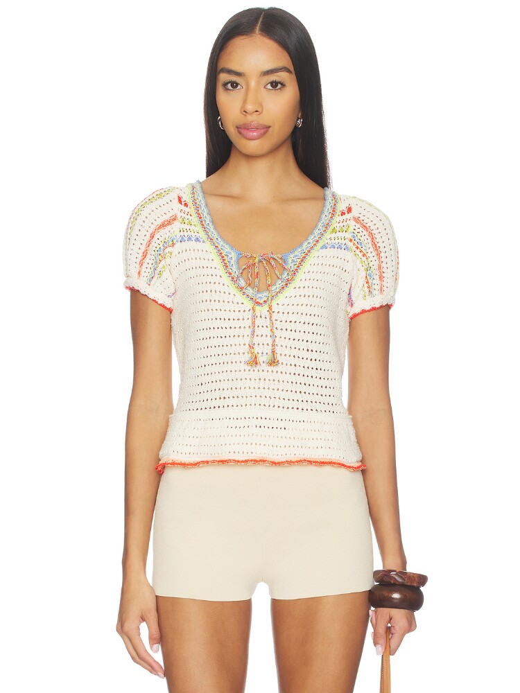 Free People 米白拼色镂空针织上衣REVOLVE度假风出游短袖套衫