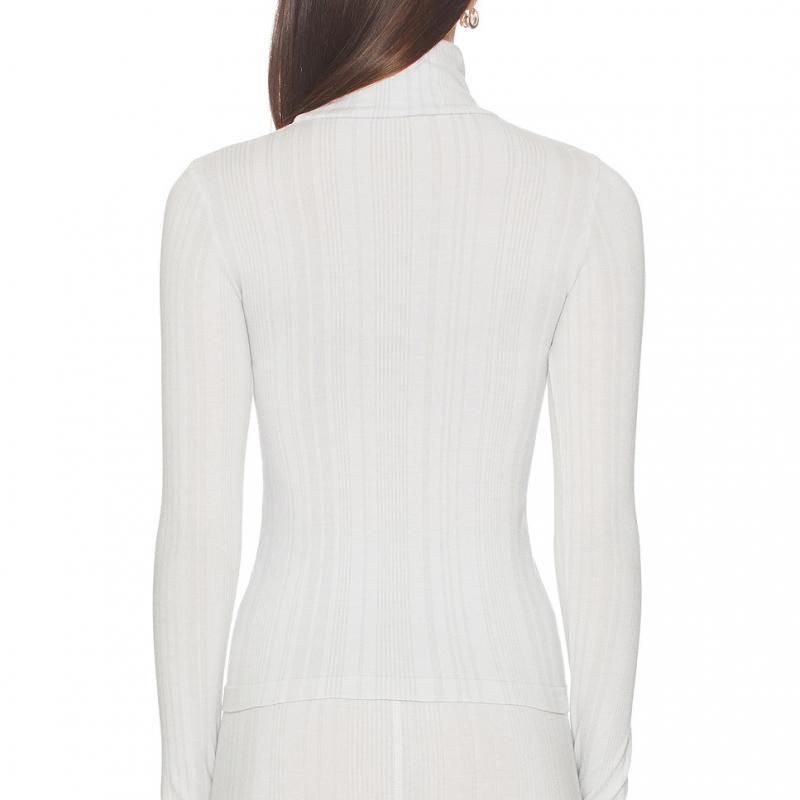 CORDOVA Sol Baselayer Top 淡灰色REVOLVE早秋