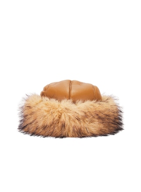 jocelyn Faux Shearling Roller Hat 棕色REVOLVE小众新款