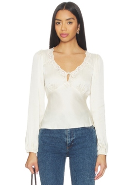 ASTR the Label ROYA长袖上装奶油色缎面修身内搭衬衫REVOLVE新款