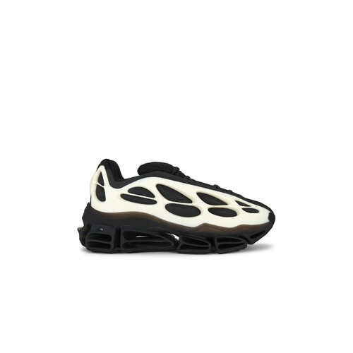 adidas Originals黑白运动鞋街头风厚底休闲球鞋REVOLVE