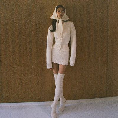 Helsa 针织开衫象牙白简约静奢风收腰短款上衣羊毛衫REVOLVE