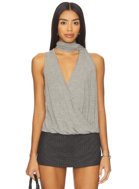 With Jean VIVI 吊带上装 y2k辣妹风REVOLVE小众新款