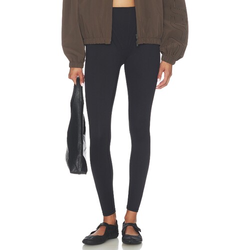 NikeSKIMS联名 MATTE CORSET 瑜伽运动打底裤REVOLVE