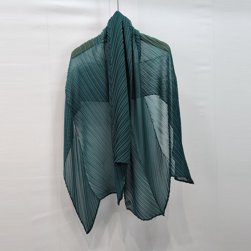 三宅百搭围巾披肩春夏新款时尚纯色气质薄款休闲轻柔舒适防晒丝巾