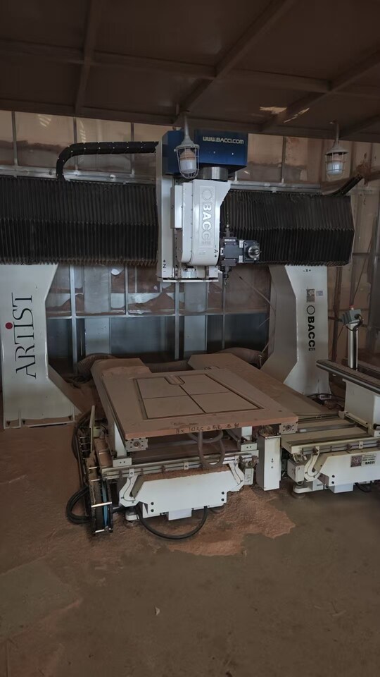 4月8日成都1台6轴联动数控加工中心机床、1台封边机、1台木工雕刻机网络拍卖公告