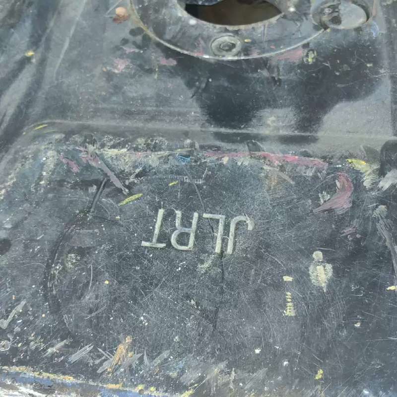 议价JLR1牵引座,积压新品,成色还可以,功能正常。适用于重卡、