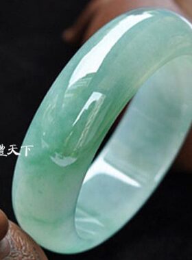 缅甸玉手镯女款油青贵妃镯飘花玉手镯子通透水润玉石冰种帝王绿