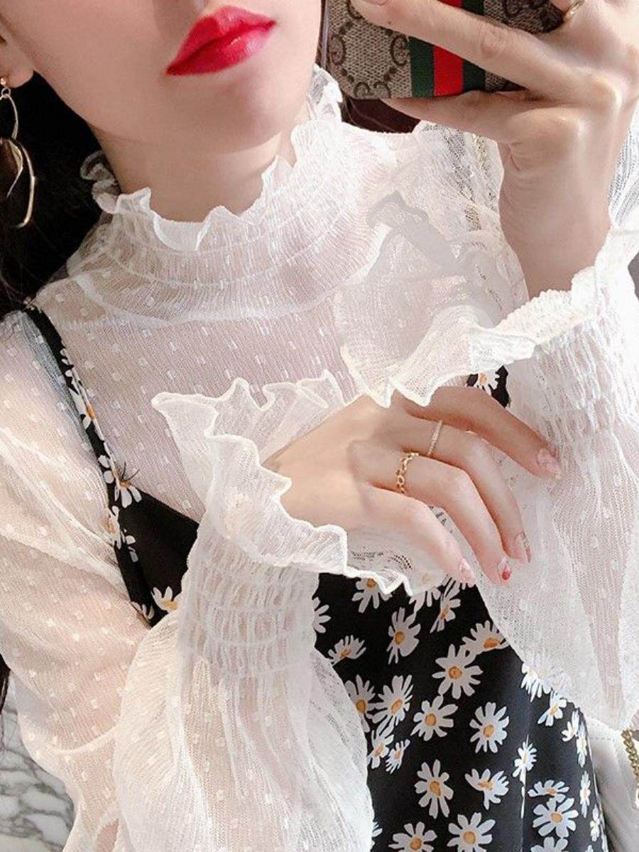 여성용 벨 슬리브 메쉬 바닥 셔츠 2024 봄 가을 새로운 스타일 서스펜더 스커트와 거즈 레이스 탑 디자인