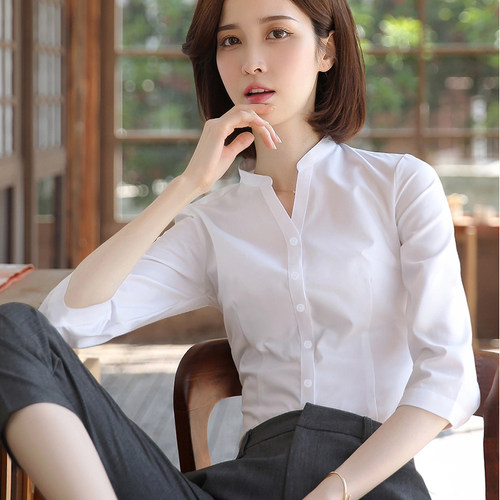 修身通勤暗扣七分袖棉V领衬衫女
