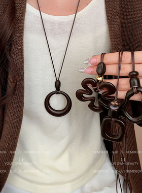 秋冬花朵镂空蜡绳项链女长款