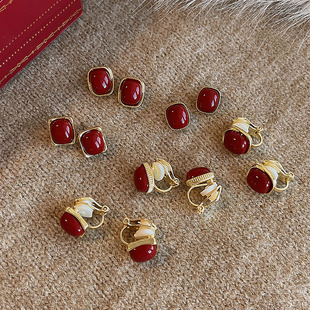 新年红色耳钉女小巧精致耳环2025年高级感法式复古耳夹无耳洞耳饰