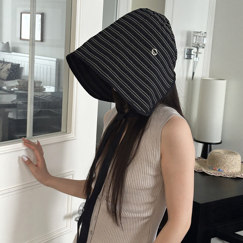 头大姐妹冲简约条纹渔夫帽女春夏