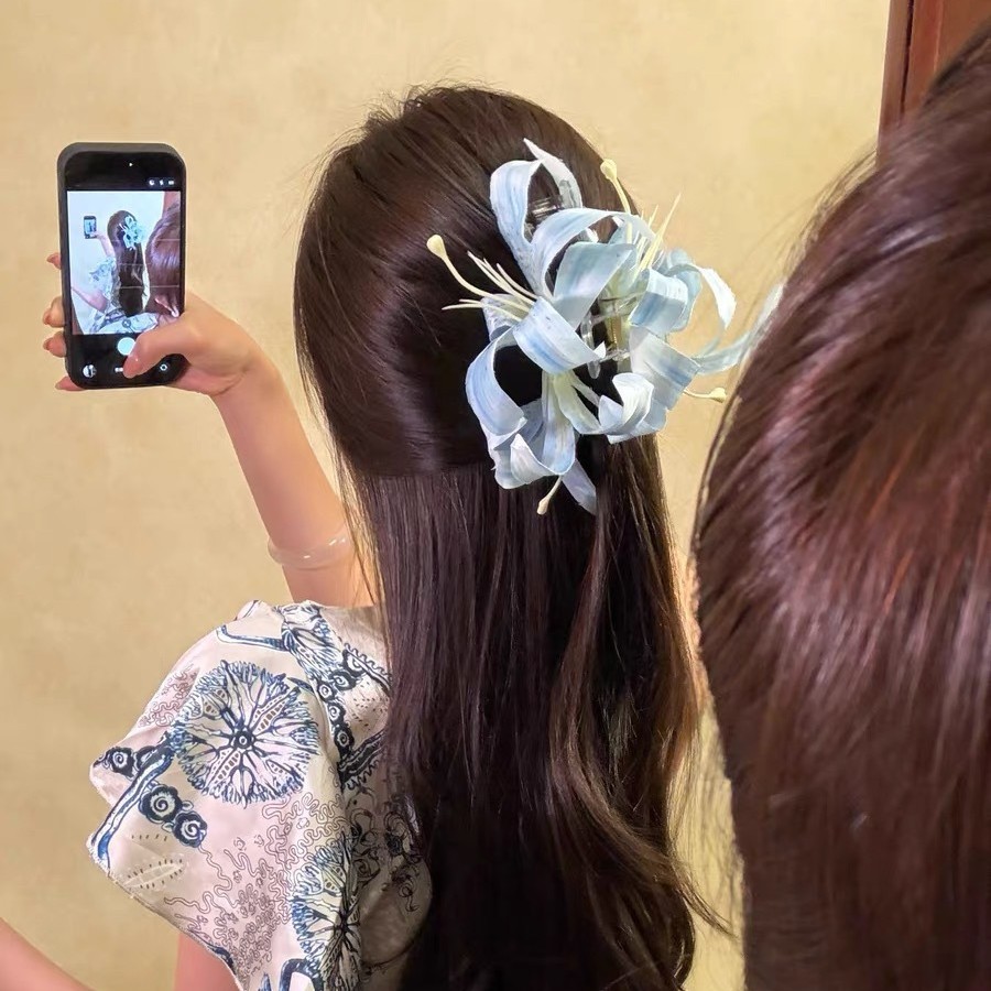 甜美蓝色百合花朵抓夹女新款