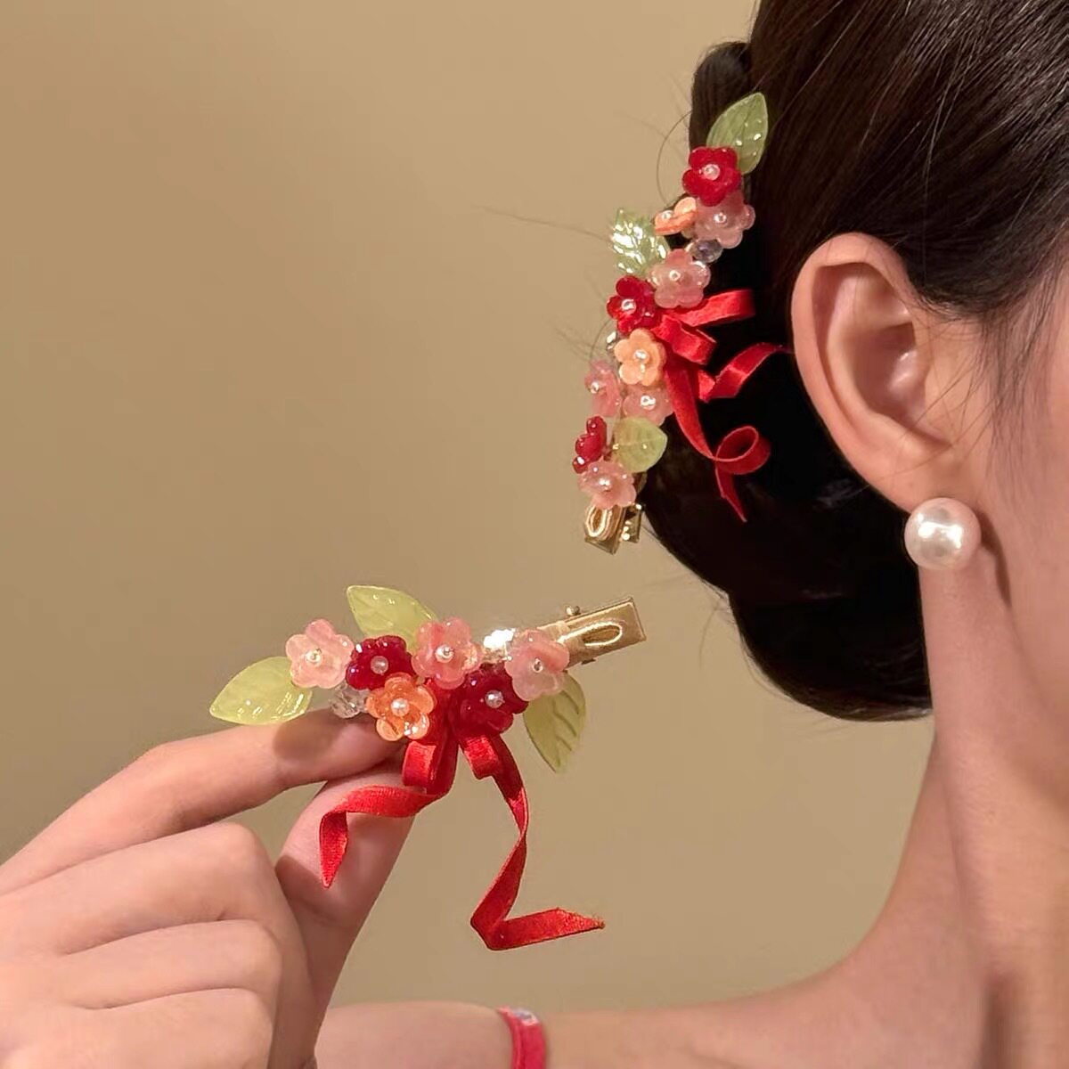 新中式红色蝴蝶结花朵发夹女