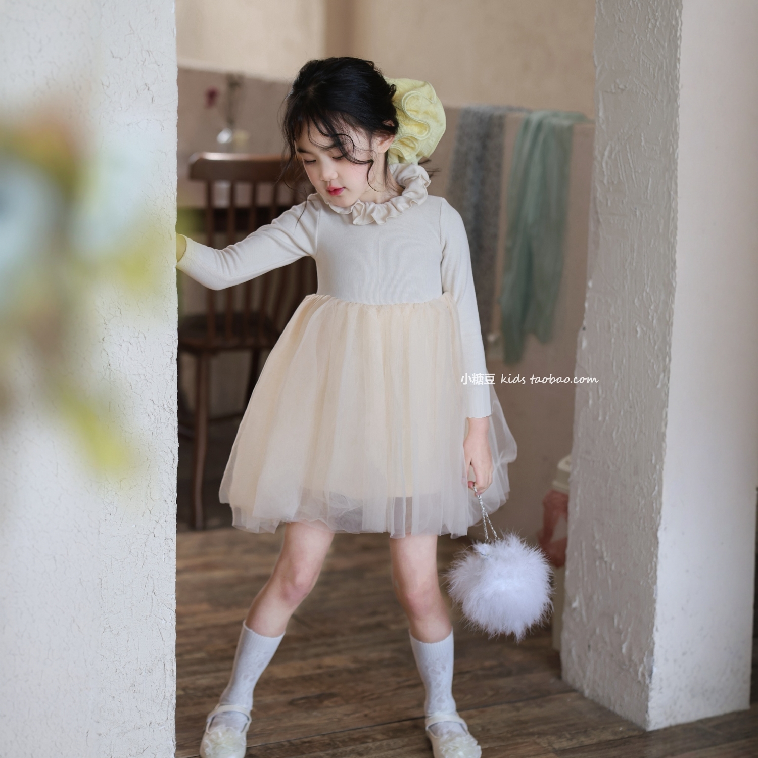 女童加绒木耳边网纱连衣裙