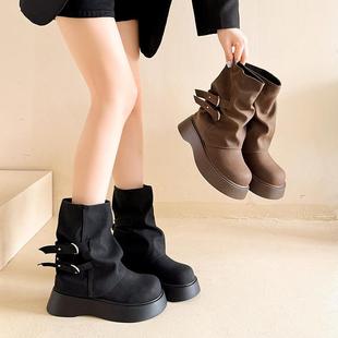 子厚女底高增勃肯鞋短马靴子款2025新款秋冬季配裙子小个显瘦丁靴