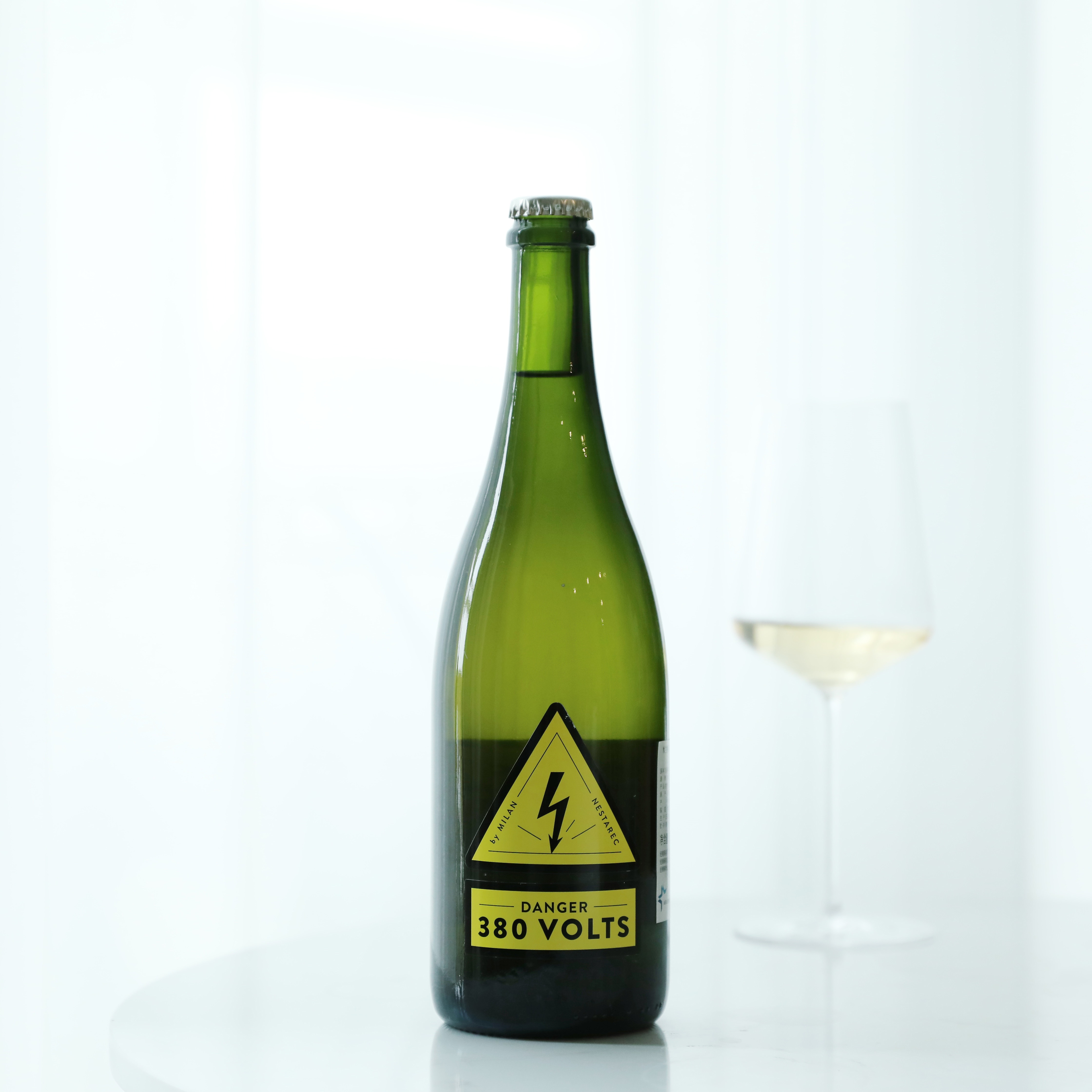 自然酒 | in danger米兰纳斯塔小心触电起泡葡萄酒海盐荔枝起泡水