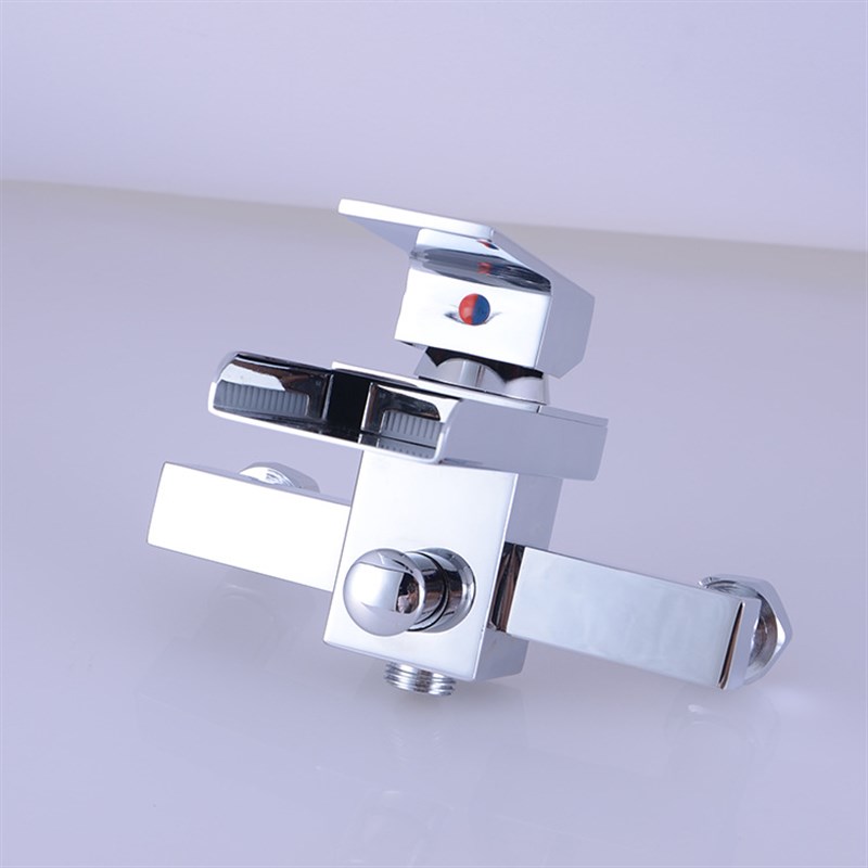 三联式浴缸瀑布式水龙头全铜混水阀入墙式冷热淋浴花洒水龙头