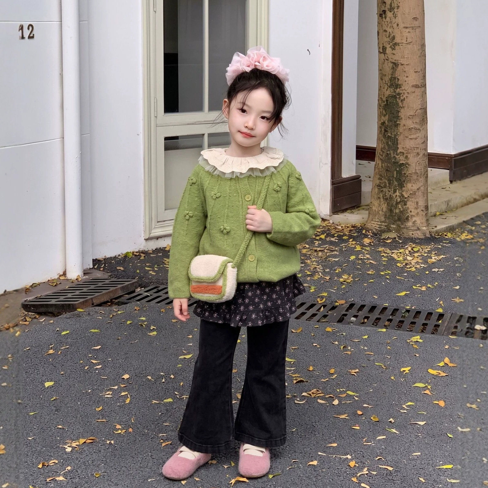 2026秋冬新款女童洋气绿色毛线开衫花边打底衫碎花屁帘加绒牛仔裤
