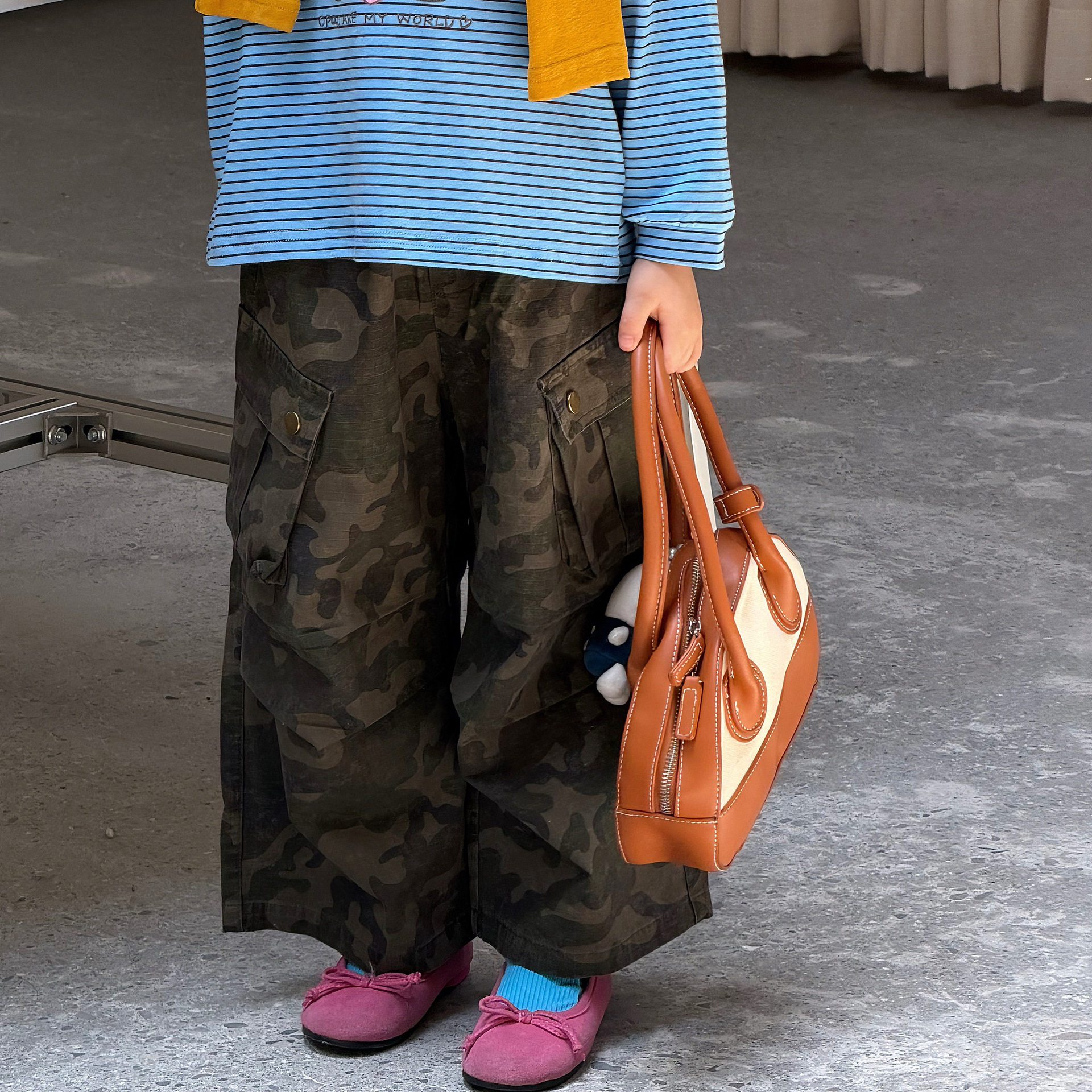 女童裤子2026秋新款迷彩裤韩版休闲裤宽松长裤工装裤阔腿裤伞兵裤