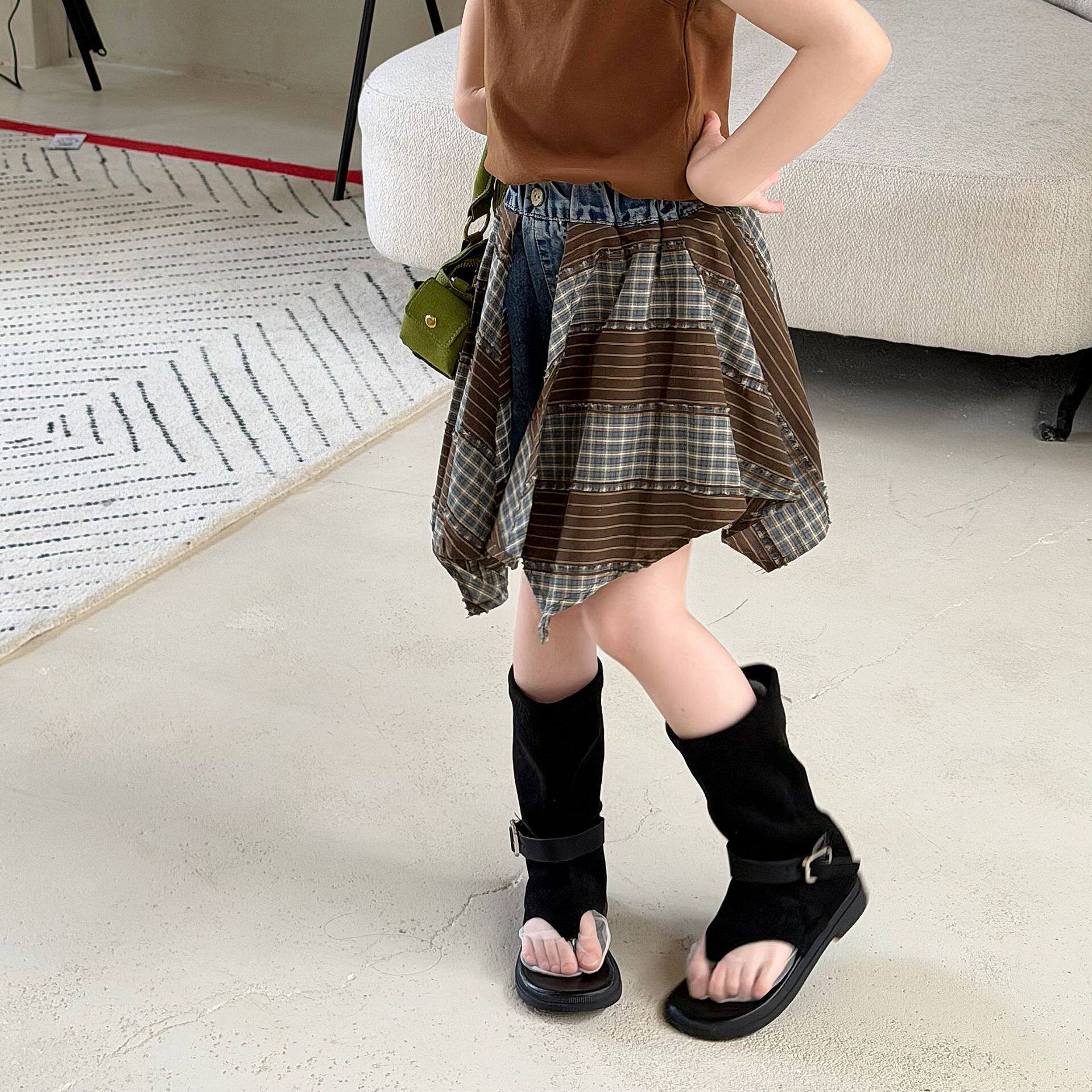 女童短裤2026夏季新款韩版宽松牛仔裤休闲短裤格子屁帘热裤子