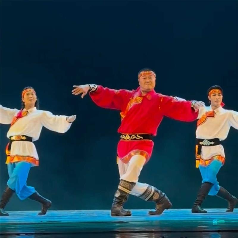 六一新款中央民族姜铁红老师蒙古舞奔腾舞蹈服演出服男成人表演服