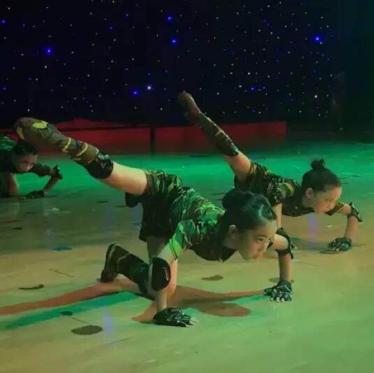 六一少儿兵娃娃舞蹈服小荷风采军装表演服幼儿园演出服迷彩服套装