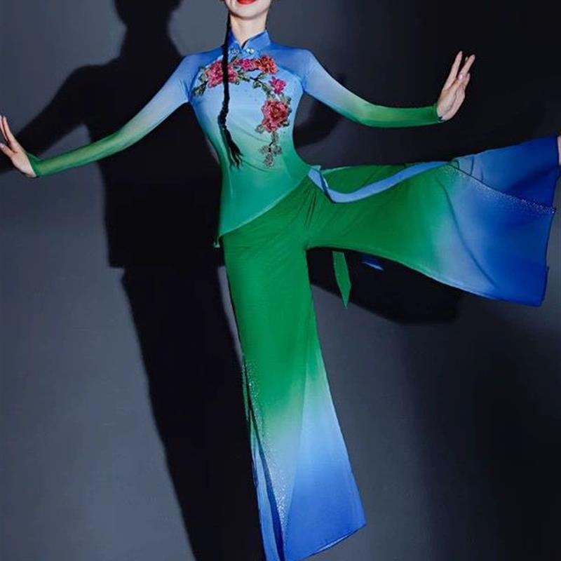 胶州秧歌舞演出服女2025新款两件套成人古典飘逸扇子舞蹈服装艺考