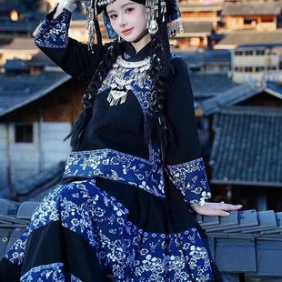 布依族壮族服装女少数民族演出服蜡染上衣围腰长裙刺绣帽子摄影新