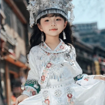 新款苗族儿童演出服六一节少数民族儿童服饰三月三旅拍摄影套装