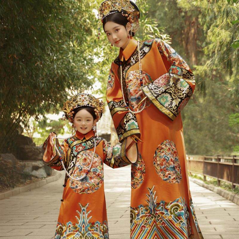汉服母女装亲子装吉服黄贵妃甄嬛北京故宫龙袍妈妈清朝旗装皇后