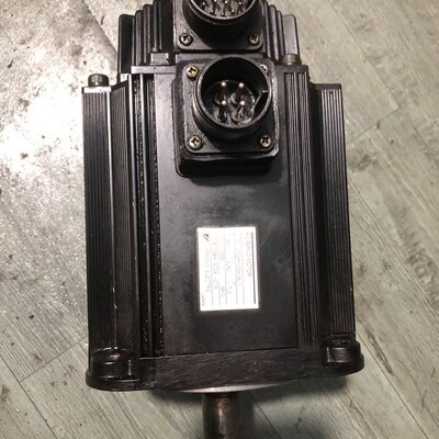 安川伺服电机SGMGH-09ACB21，900瓦，8.62牛议价维修