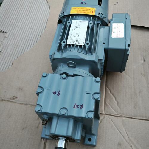 sew赛威R27 DRS80S4BE1制动齿轮减速电机：议价维修