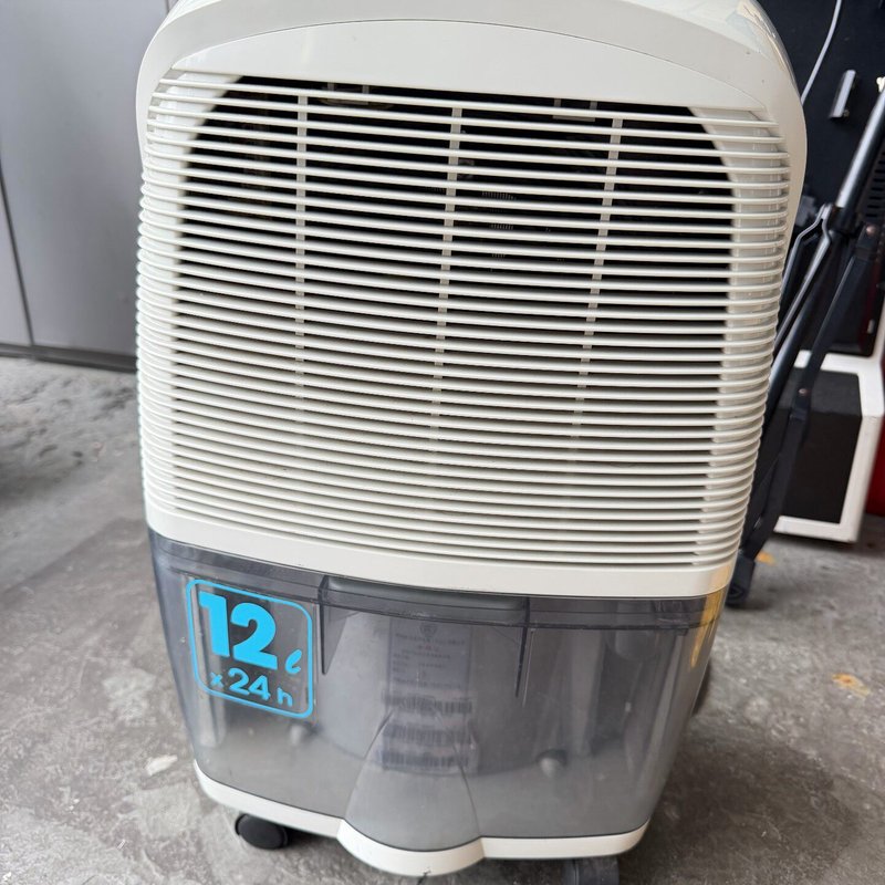 TCL除湿机CF0.2B/A，成色如图，声音，实价邮议价维修