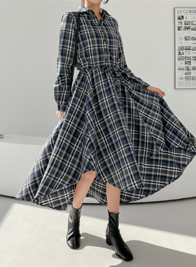法式复古格纹连衣裙女超长款收腰显瘦设计感小众长袖不规则衬衫裙