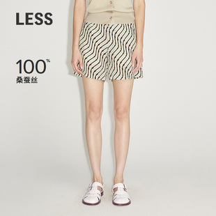 2M7E00420 条纹印花垂坠质感休闲丝绸短裤 LESS桑蚕真丝裤 子女个性
