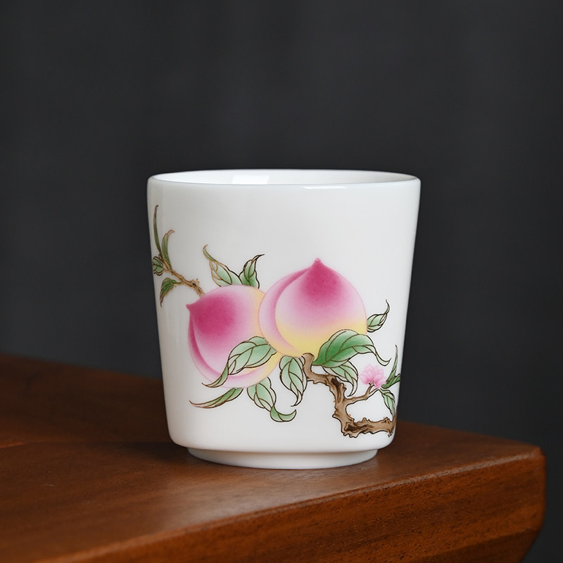 白瓷九桃主人杯功夫茶具大容量天圆地方手握杯茶空间粉彩寿桃茶杯