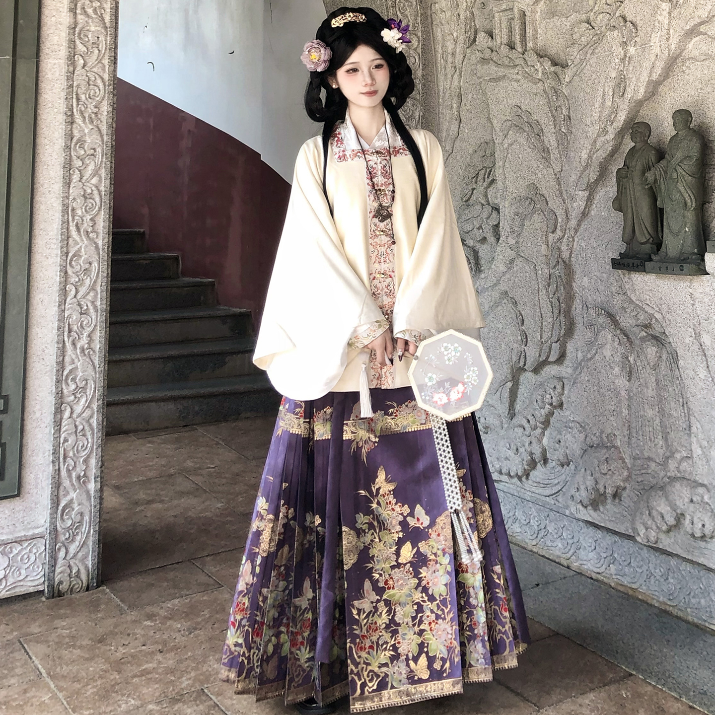 梦桑塔新品汉服冬季加绒丝绒明制对襟短袄保暖马面裙妆花蝴蝶紫色