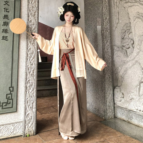 梦桑塔汉服夏季大码日常胖MM飞机袖配旋裙宋制日常通勤米色简约女