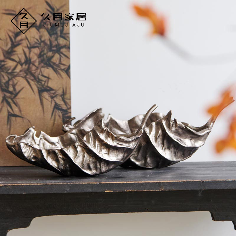 花瓣形果盘客厅收纳盘铝装饰盘